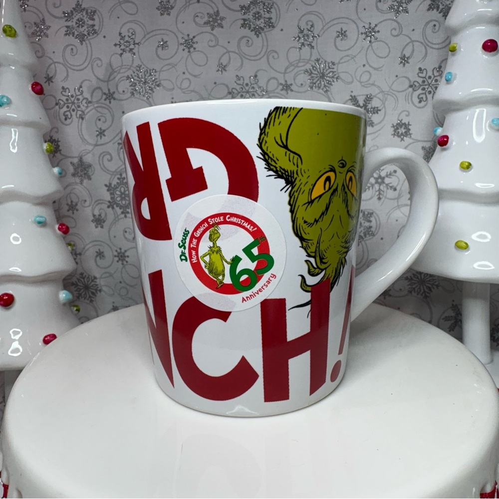 How The Grinch Stole Christmas 65th Anniversary Stockings Ceramic Coffee Mugs x2 - Picture 3 of 12